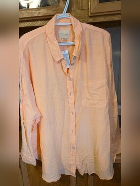 American Eagle Outfitters Bright Peach Button-Down Shirt